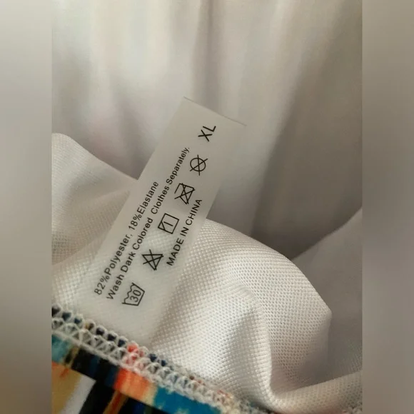 New One piece multi colored halter neck swimsuit - Picture 5 of 6